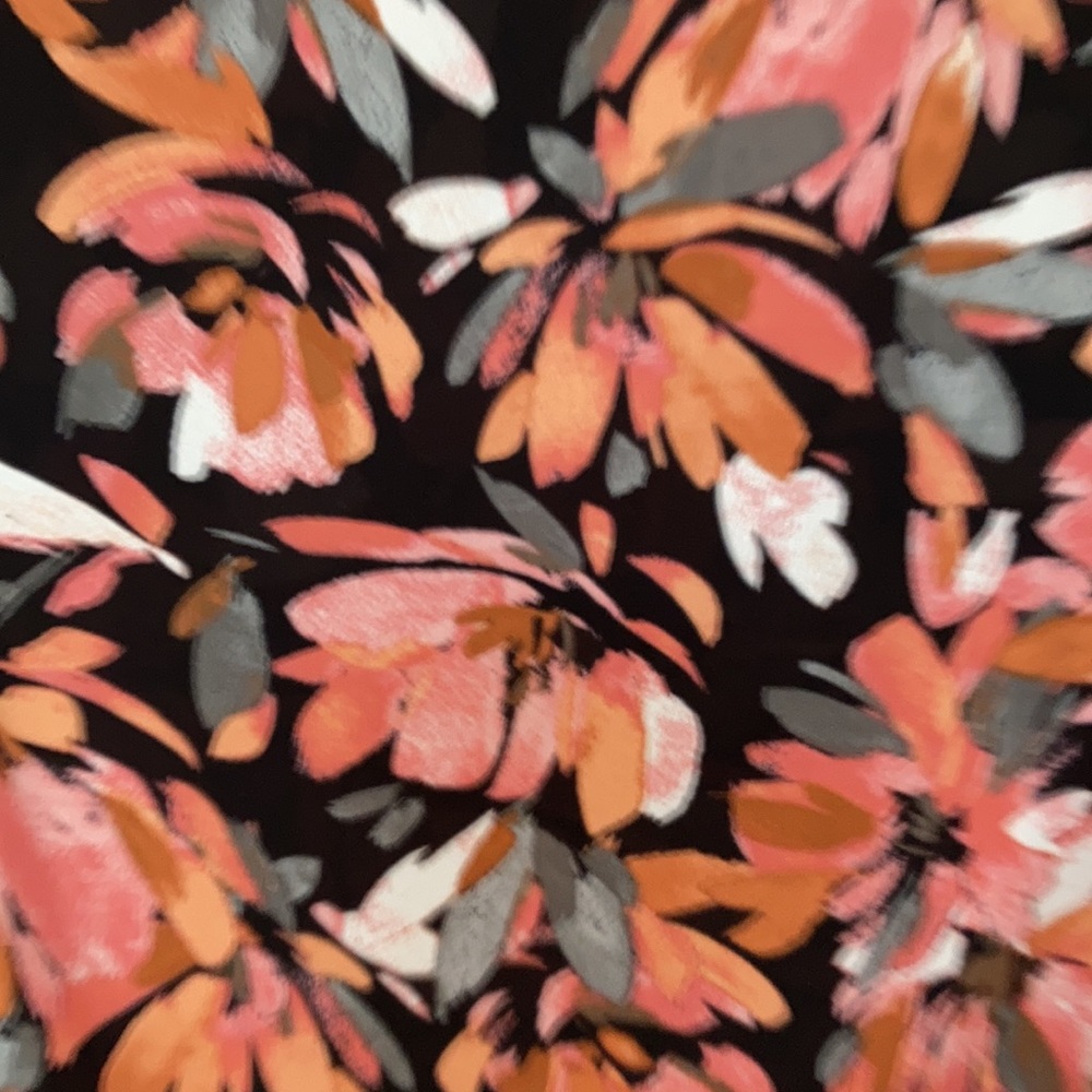Zac & Rachel rouched sleeve floral top size PL - Picture 15 of 17